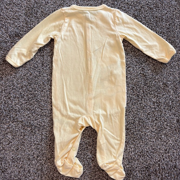 6-9mo Disney Baby Winnie the Pooh One-Piece Footies Sleepers Set Lot of 2 Yellow - Picture 8 of 8